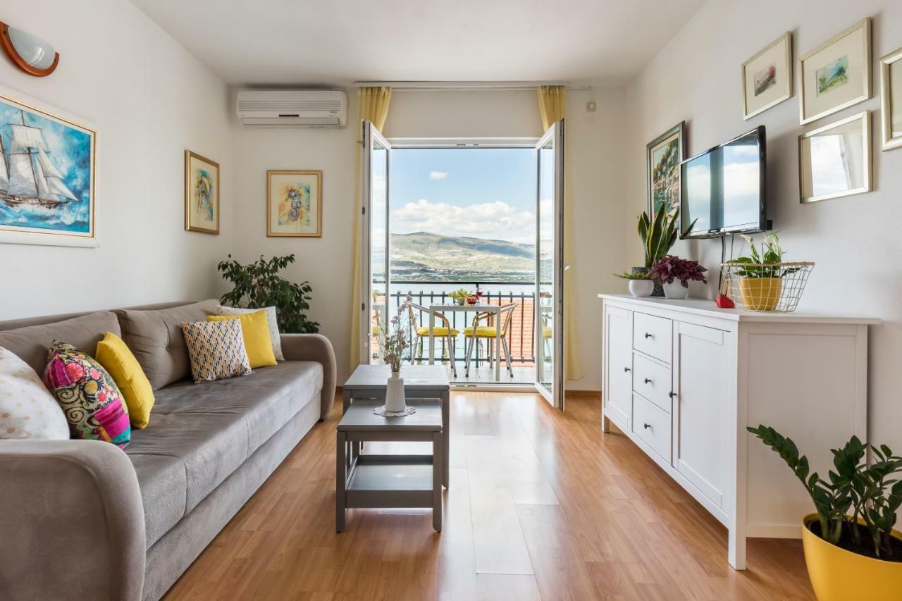 Apartments Rogulj Трогір Екстер'єр фото