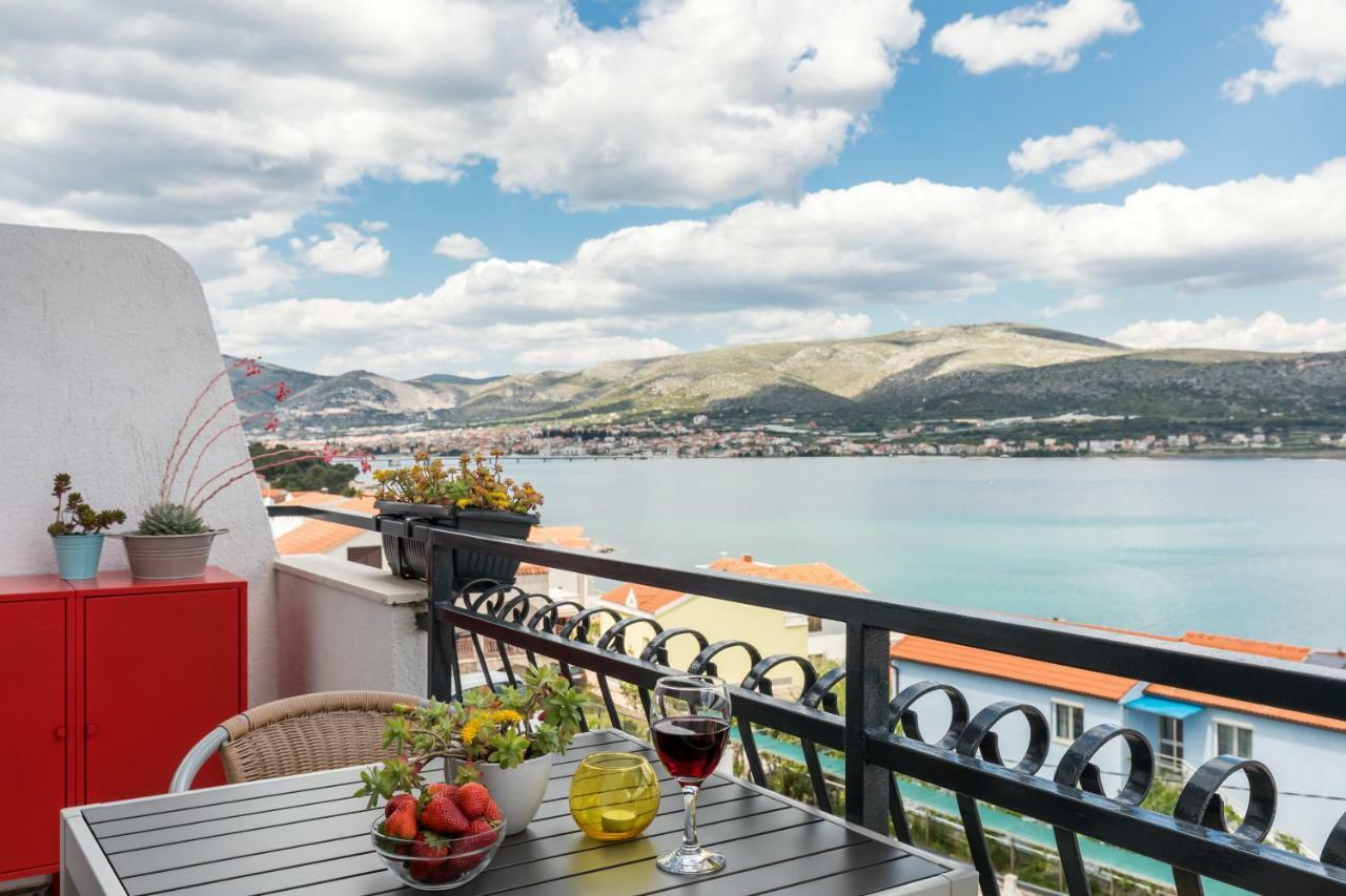Apartments Rogulj Трогір Екстер'єр фото