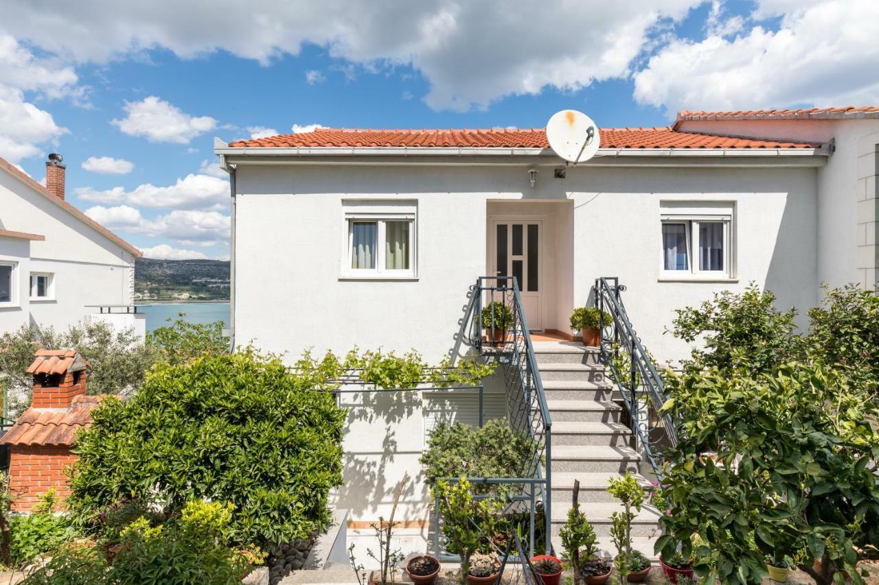 Apartments Rogulj Трогір Екстер'єр фото